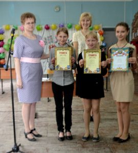 Хорошисты 5 класса: Рыбакова Надежда, Аншукова Алена, Анисимова Олеся