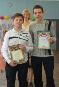 Хорошисты 8 класса: Широчин Александр и Чекрыжев Ярослав
